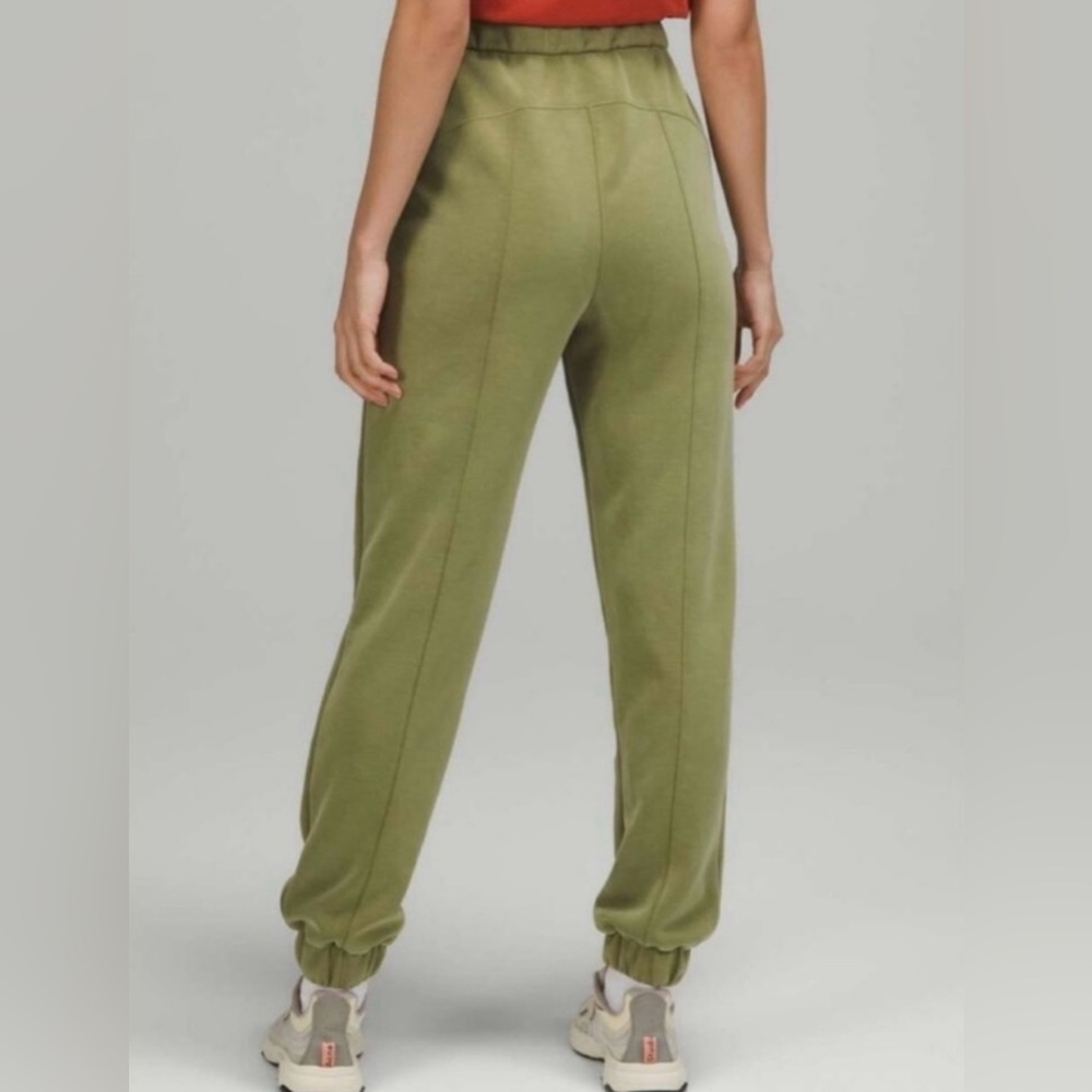 Lululemon Softstreme Relaxed High-Rise Pant Bronze Green Size 8
